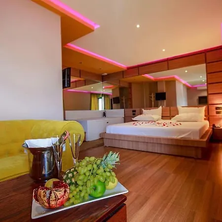 Hotel Vivi La Vita *